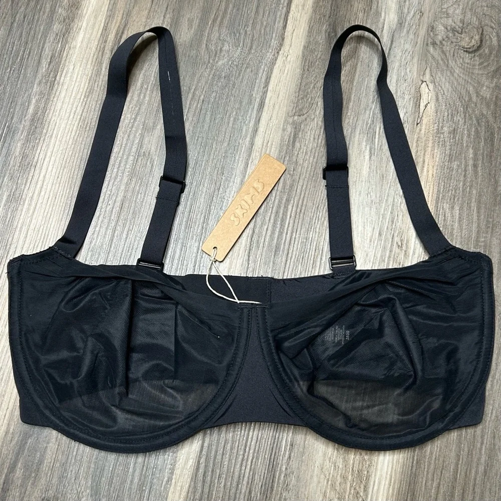 NWT SKIMS No Show Molded Unlined Balconette - Picture 11 of 11